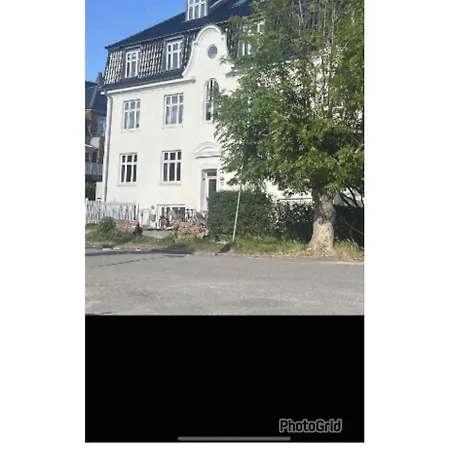 Ξενοδοχείο με διαμερίσματα Huset *