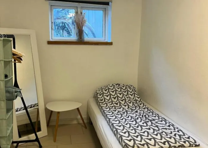 Huset 3* Хеллеруп